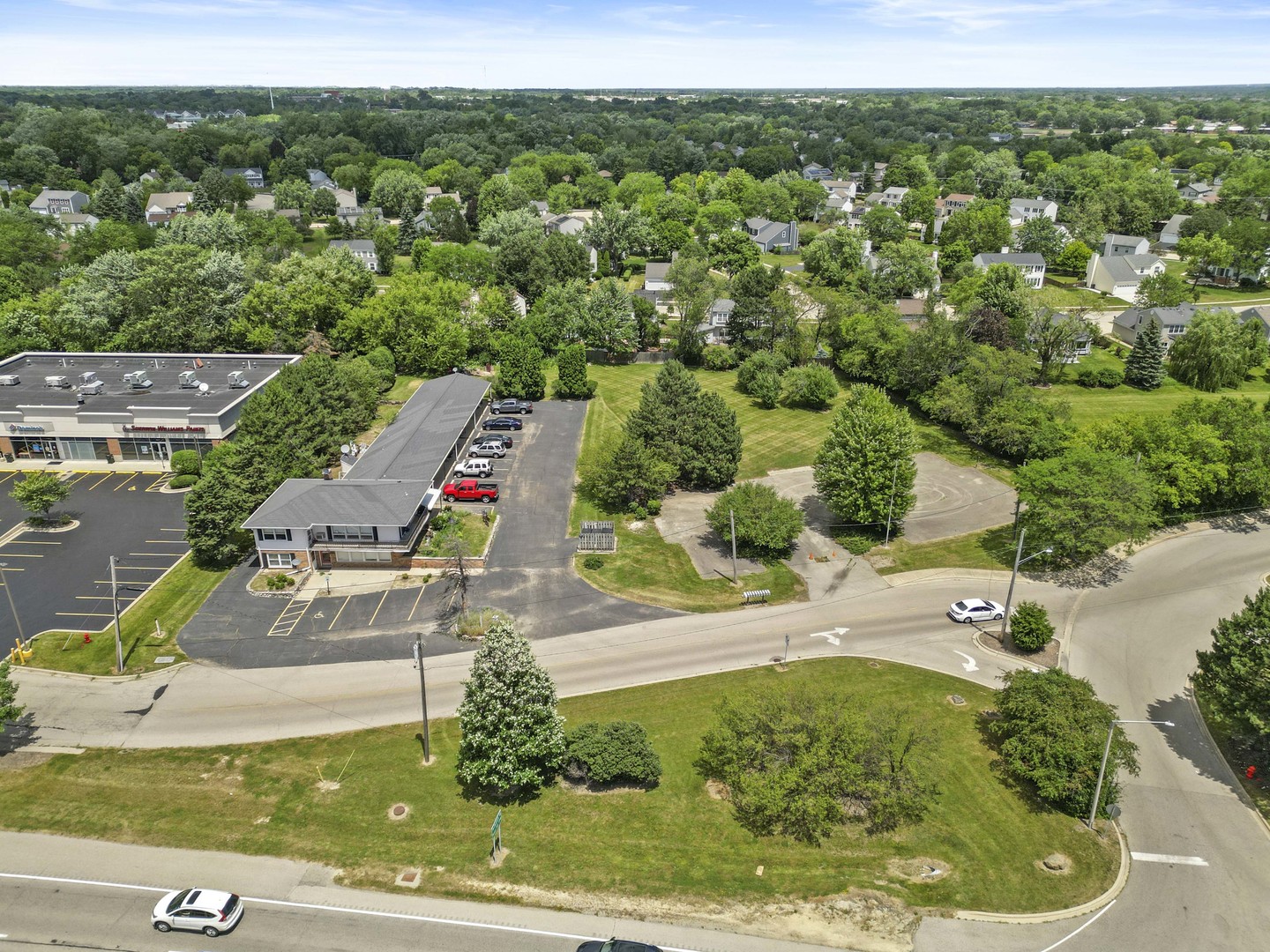 898 S Rand Road, Lake Zurich, IL 60047