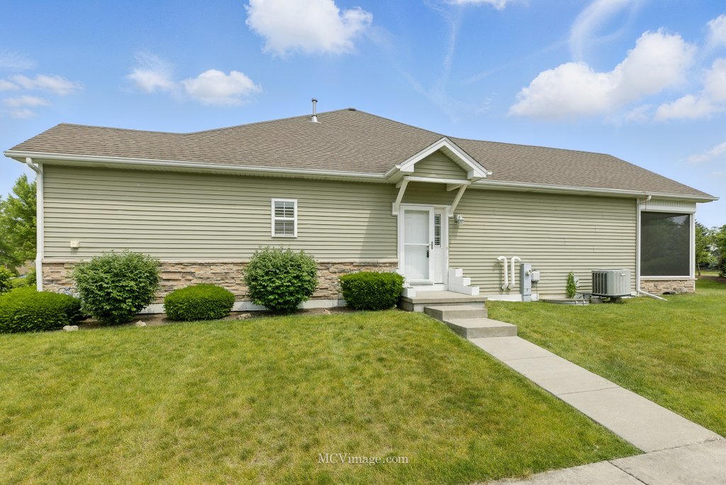 15701 Cove Circle, Plainfield, IL 60544