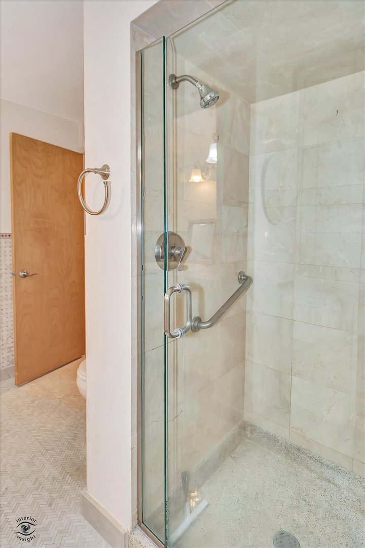 9406 S Leavitt Street, Chicago, IL 60643