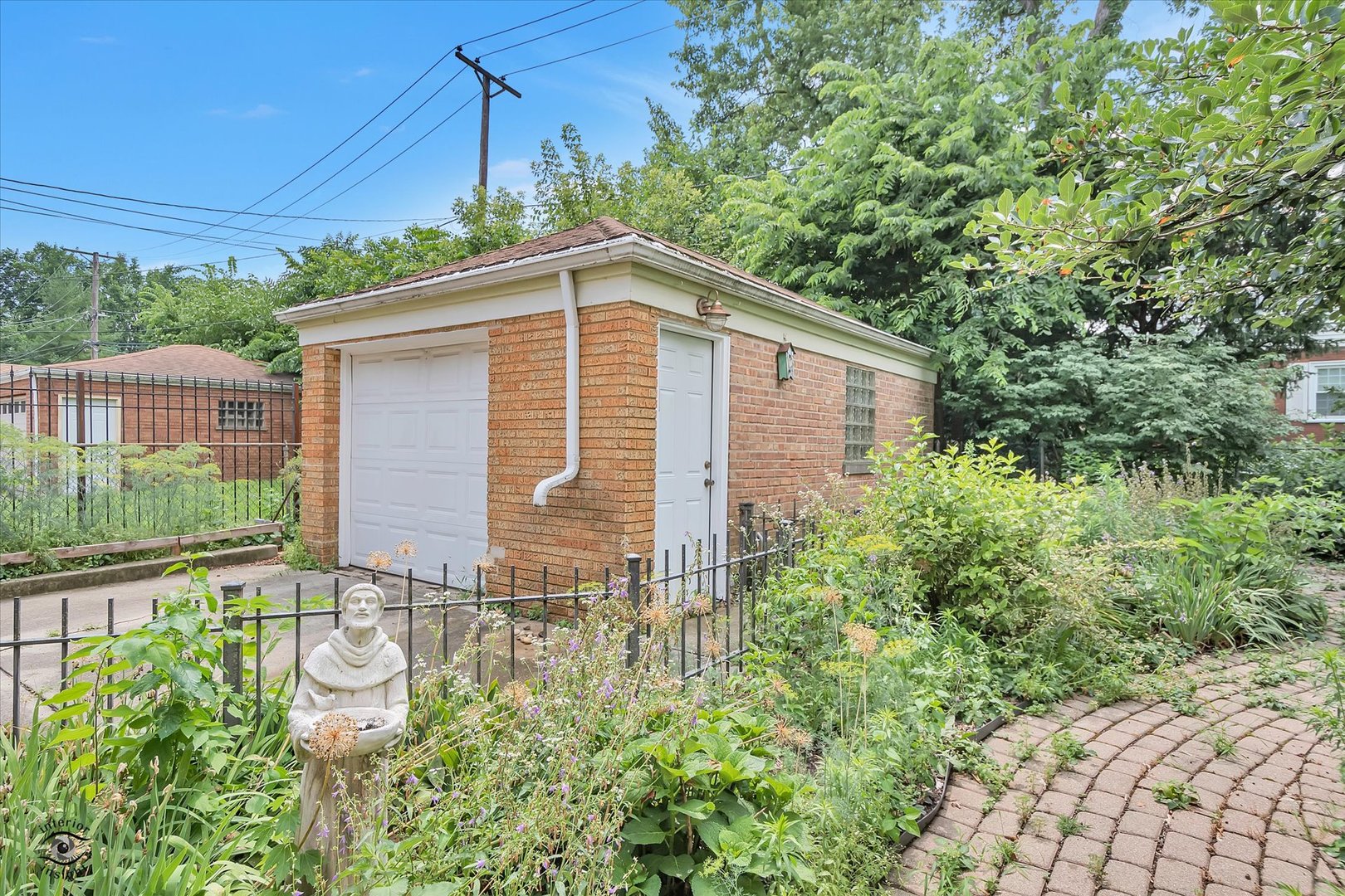 9406 S Leavitt Street, Chicago, IL 60643