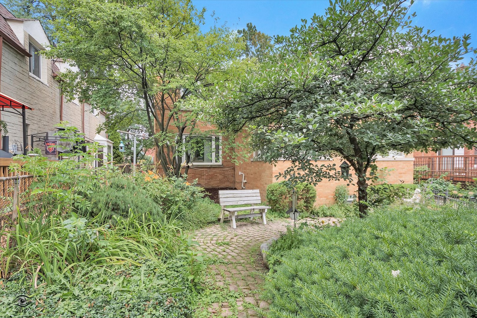 9406 S Leavitt Street, Chicago, IL 60643