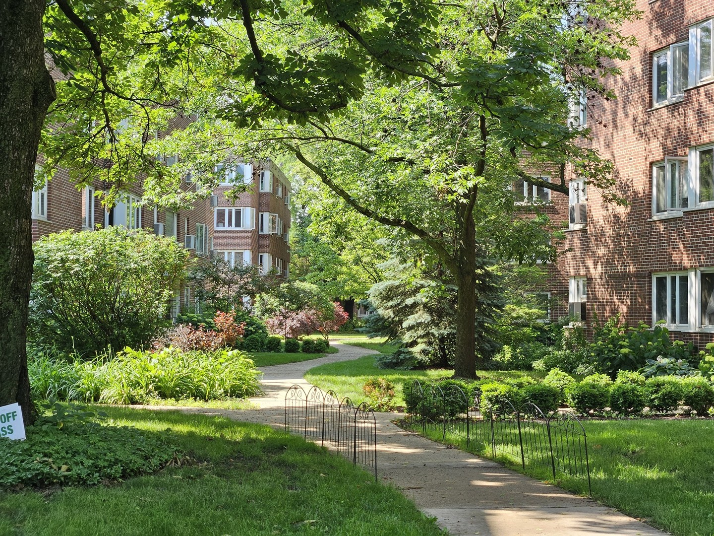 7204 Oak Avenue #3NW, River Forest, IL 60305
