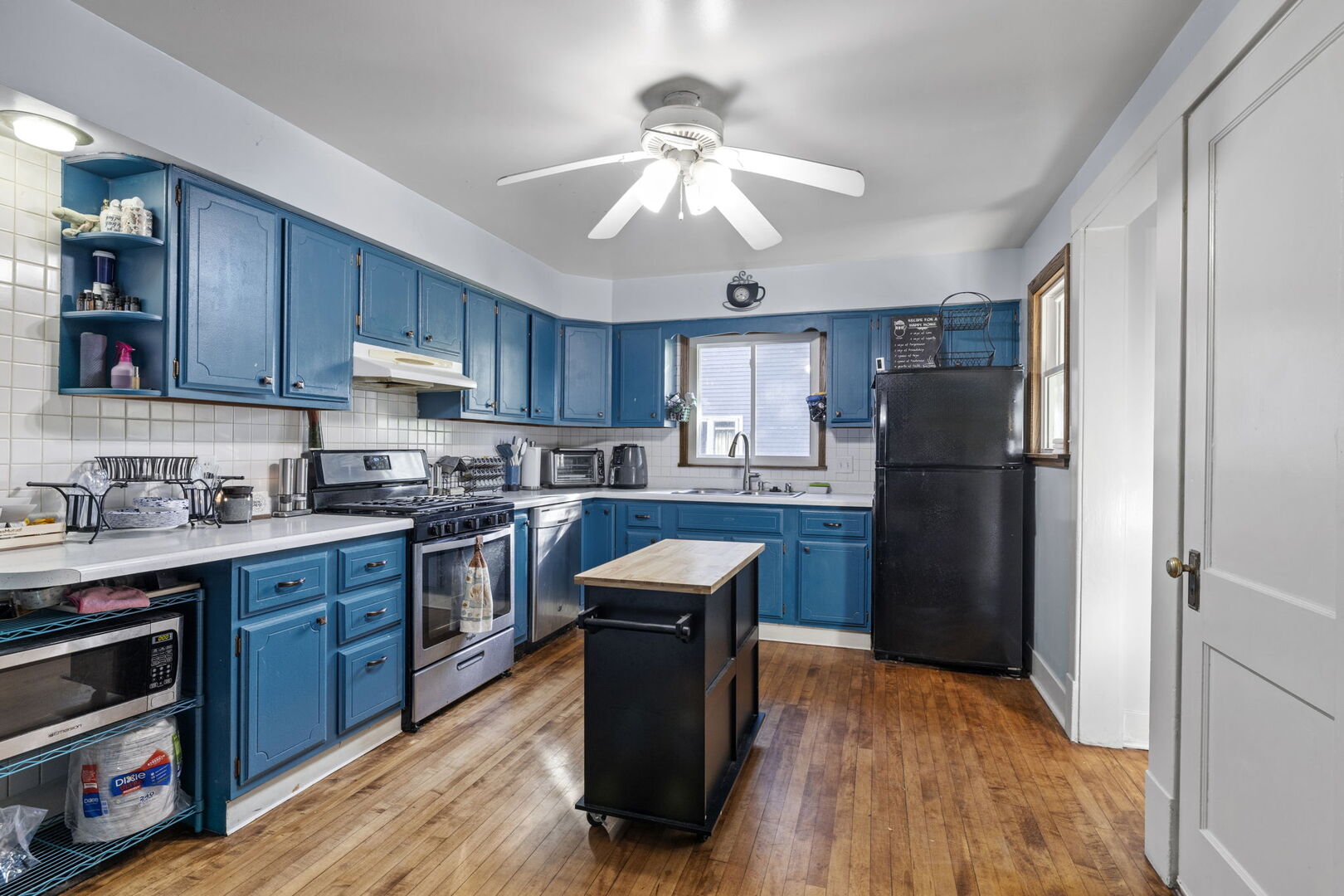 808 Glenwood Avenue, Joliet, IL 60435