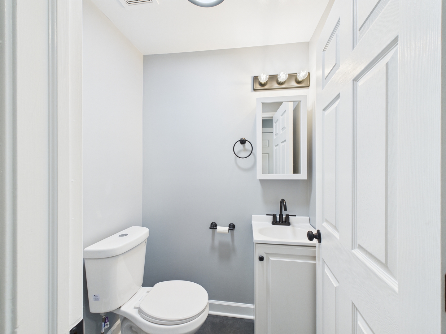 1729 E 67th Street #2E, Chicago, IL 60649