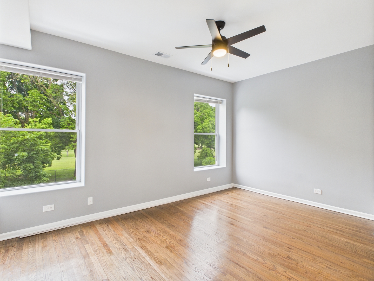 1729 E 67th Street #2E, Chicago, IL 60649