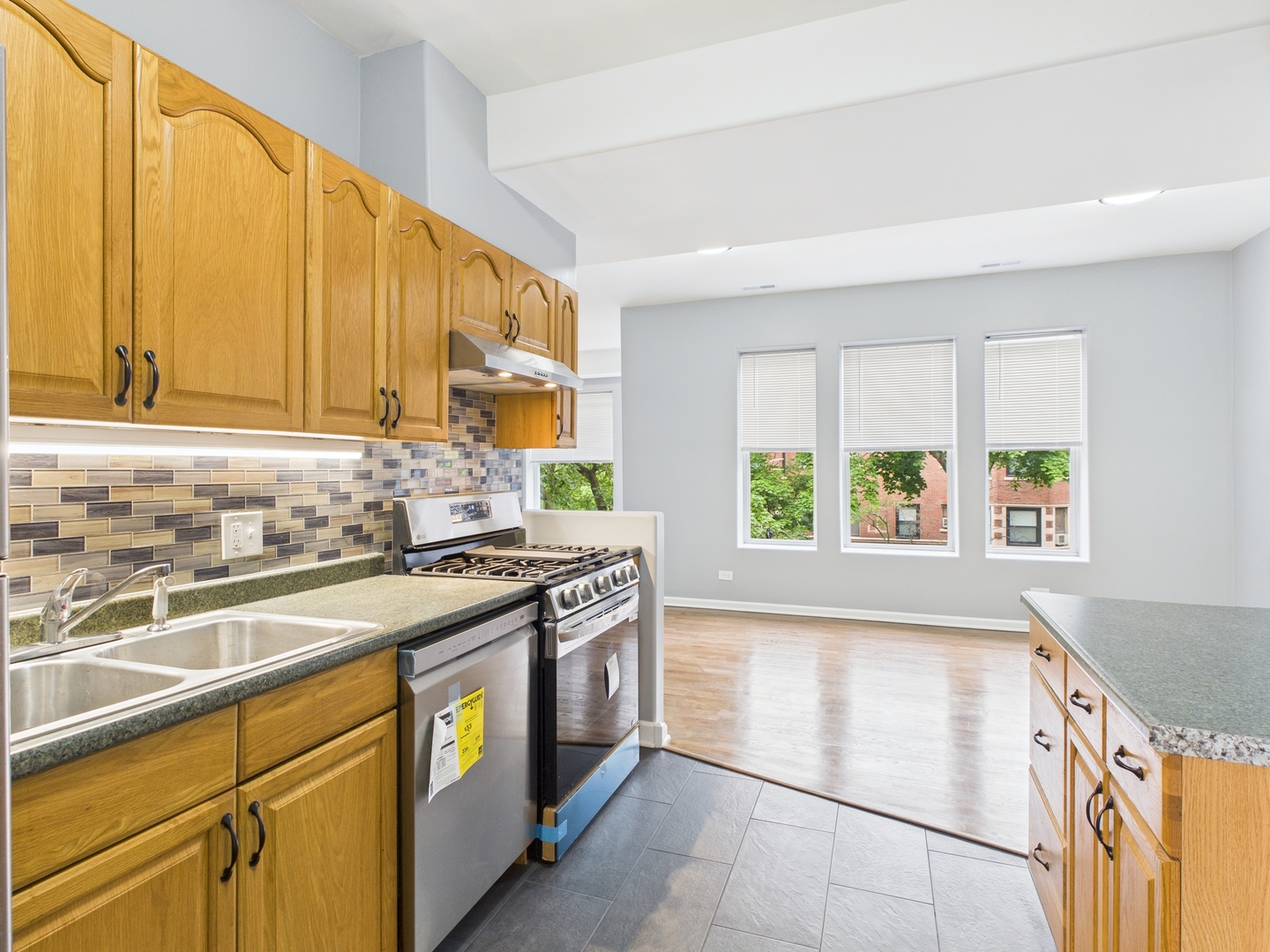 1729 E 67th Street #2E, Chicago, IL 60649