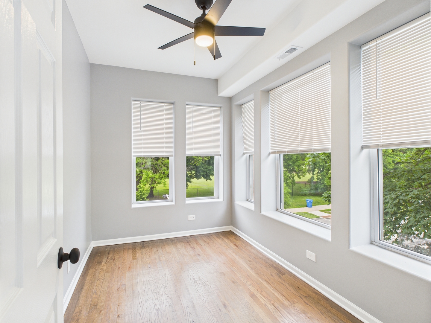 1729 E 67th Street #2E, Chicago, IL 60649