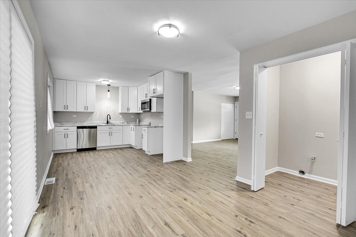 549 Allen Lane, University Park, IL 60484