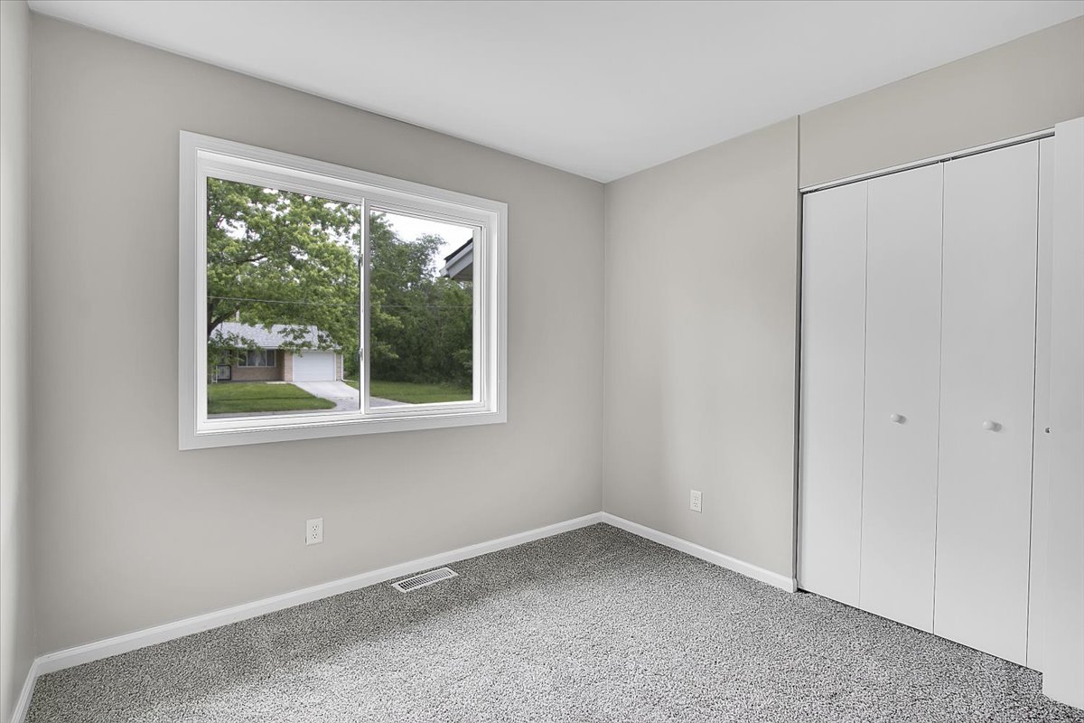 549 Allen Lane, University Park, IL 60484