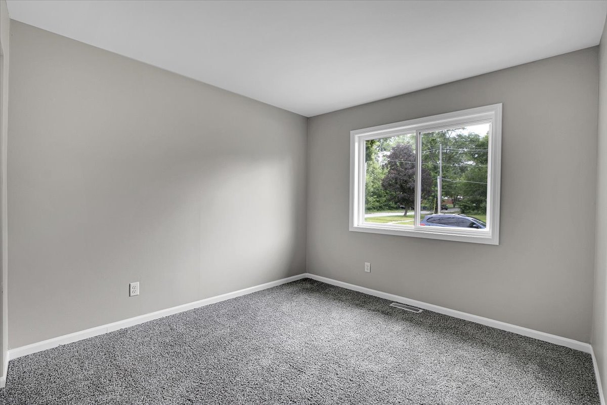 549 Allen Lane, University Park, IL 60484