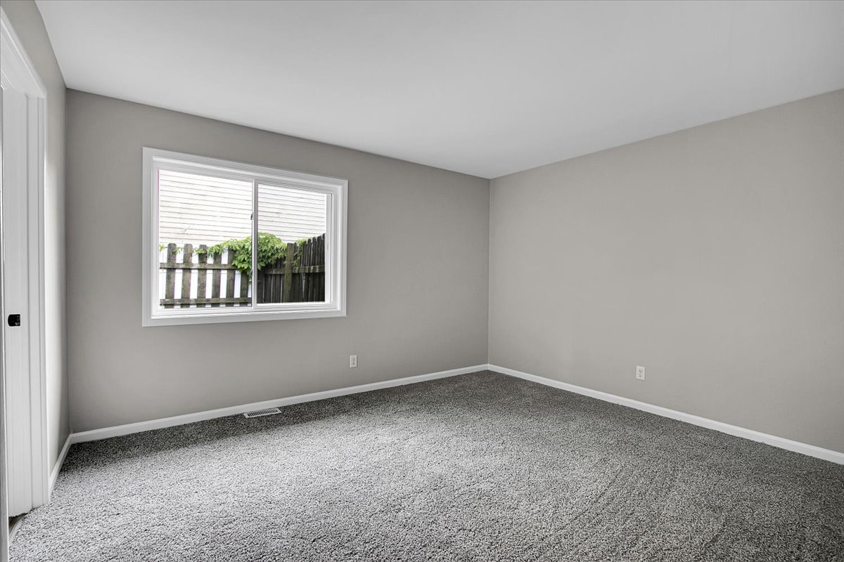 549 Allen Lane, University Park, IL 60484