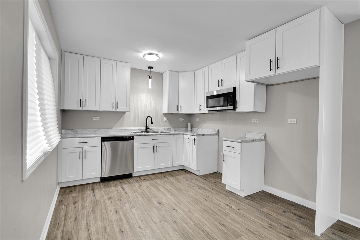 549 Allen Lane, University Park, IL 60484