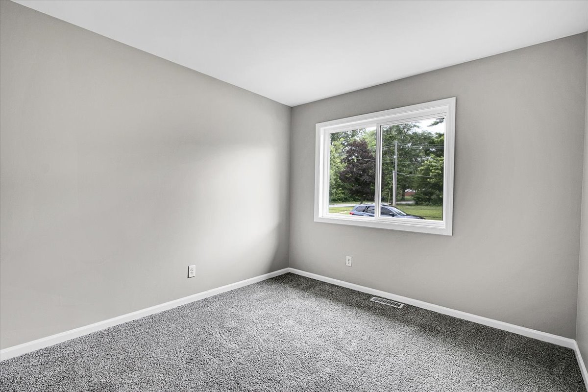 549 Allen Lane, University Park, IL 60484