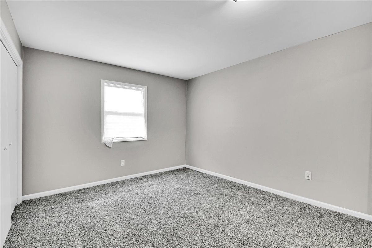 549 Allen Lane, University Park, IL 60484