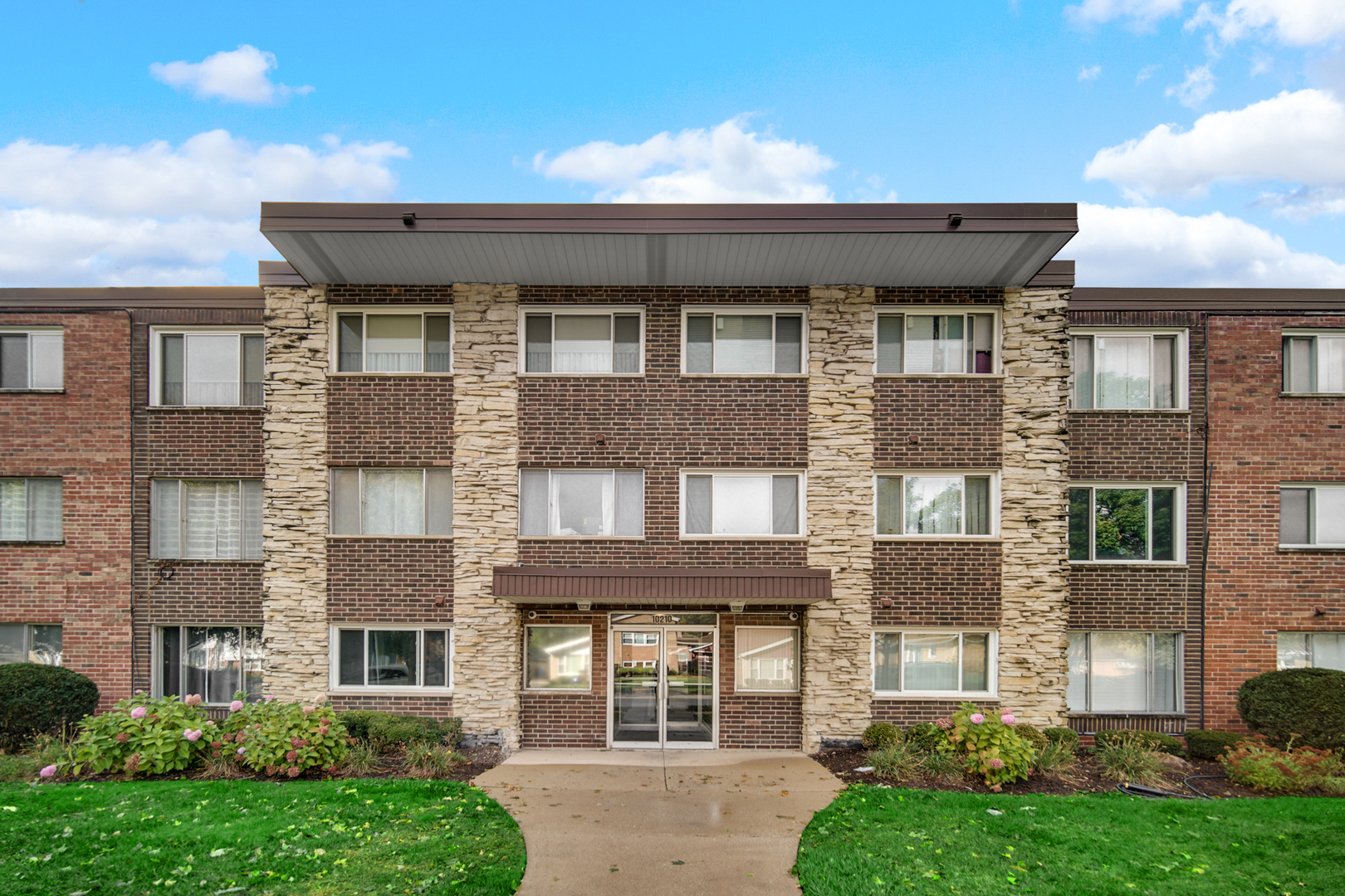 10210 Washington Avenue #311, Oak Lawn, IL 60453