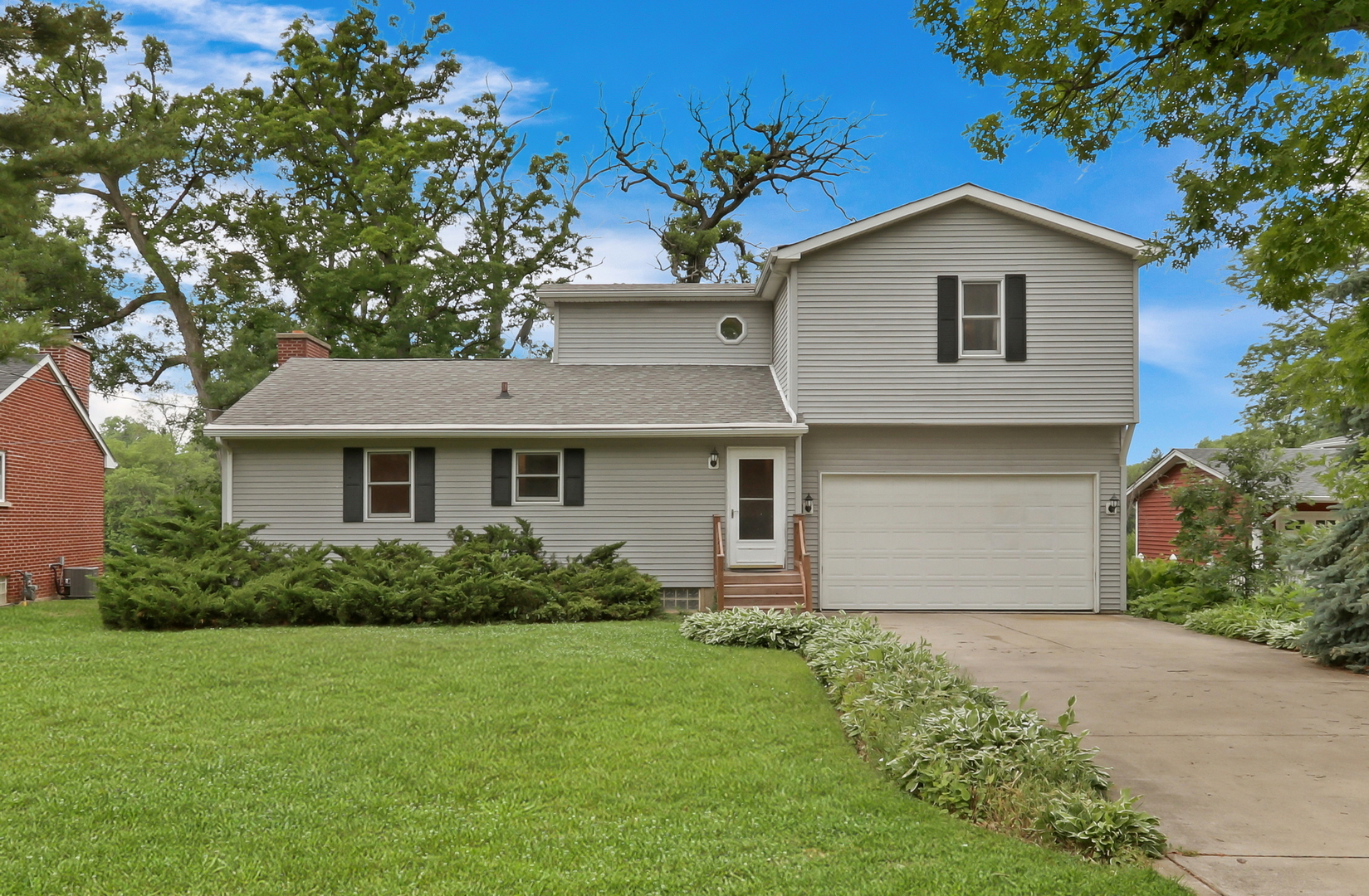 33448 N Mill Road, Grayslake, IL 60030