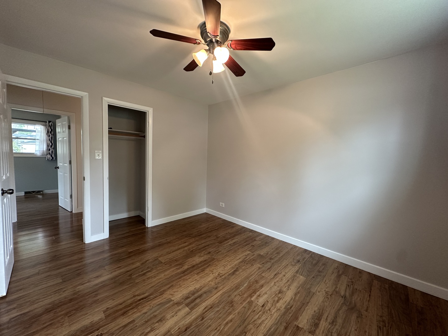 439 N Highview Avenue, Elmhurst, IL 60126