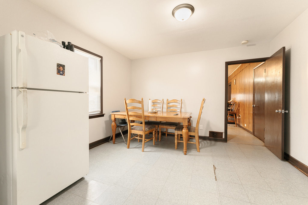 2629 Broadway Street, Blue Island, IL 60406