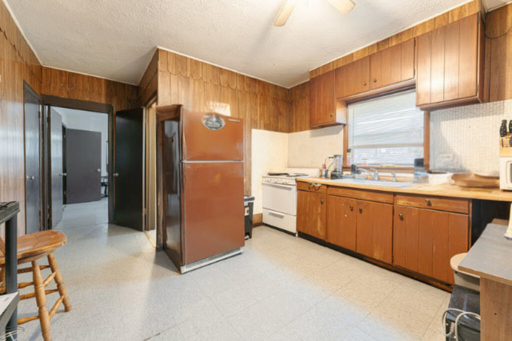2629 Broadway Street, Blue Island, IL 60406