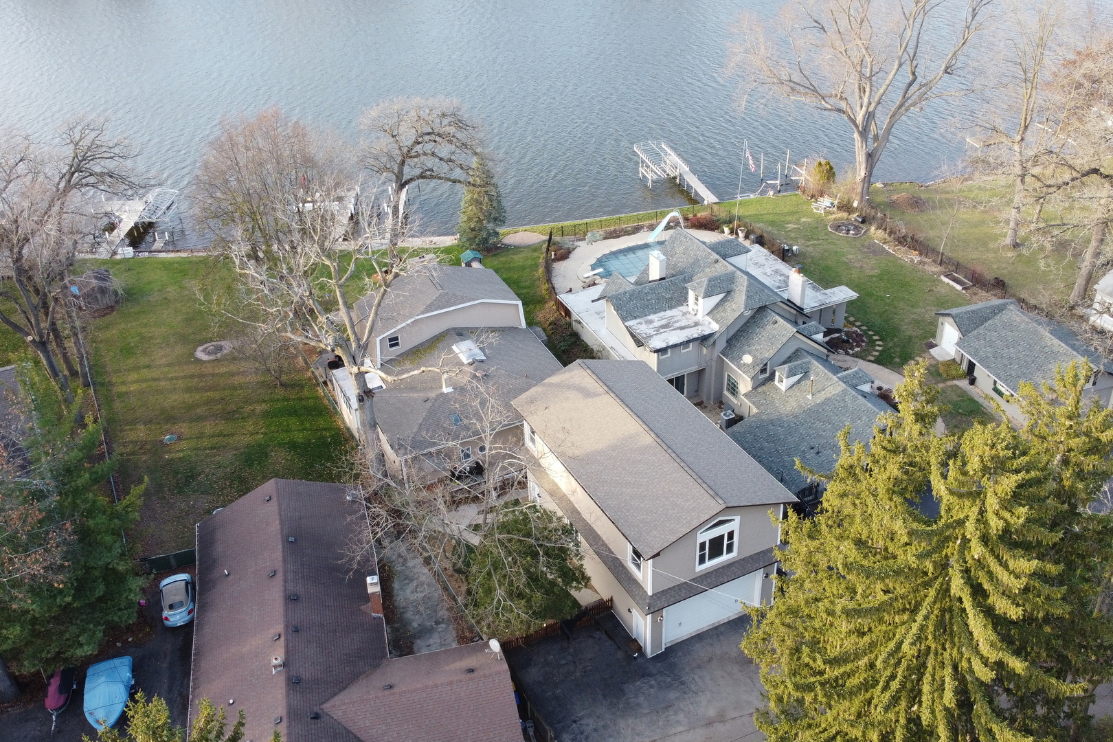 2407 N Villa Lane, McHenry, IL 60051