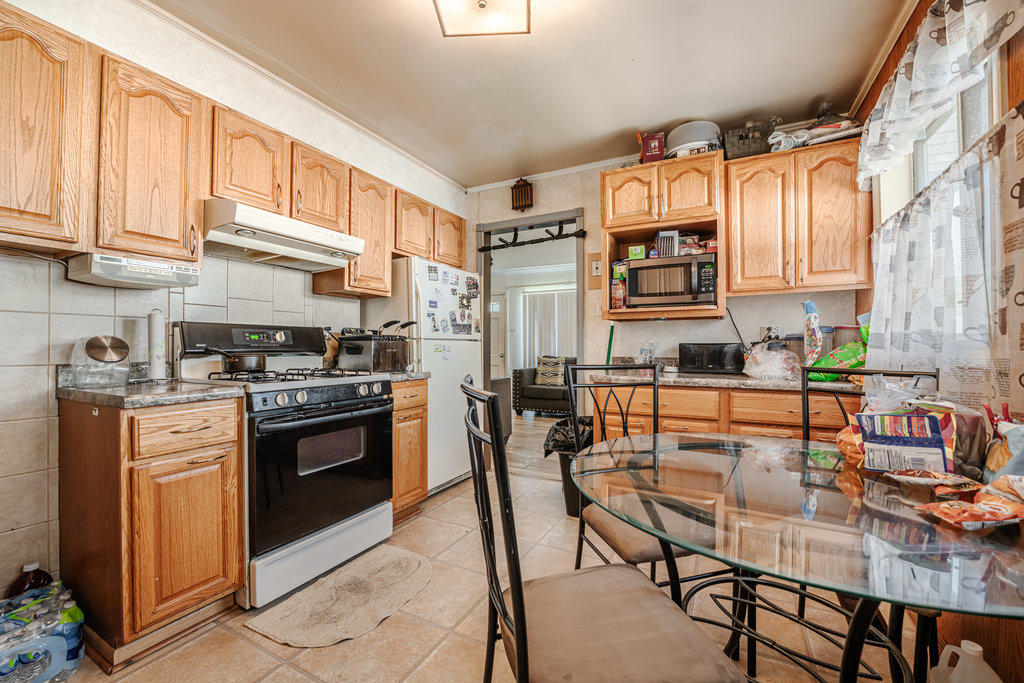 155 Shabbona Drive, Park Forest, IL 60466