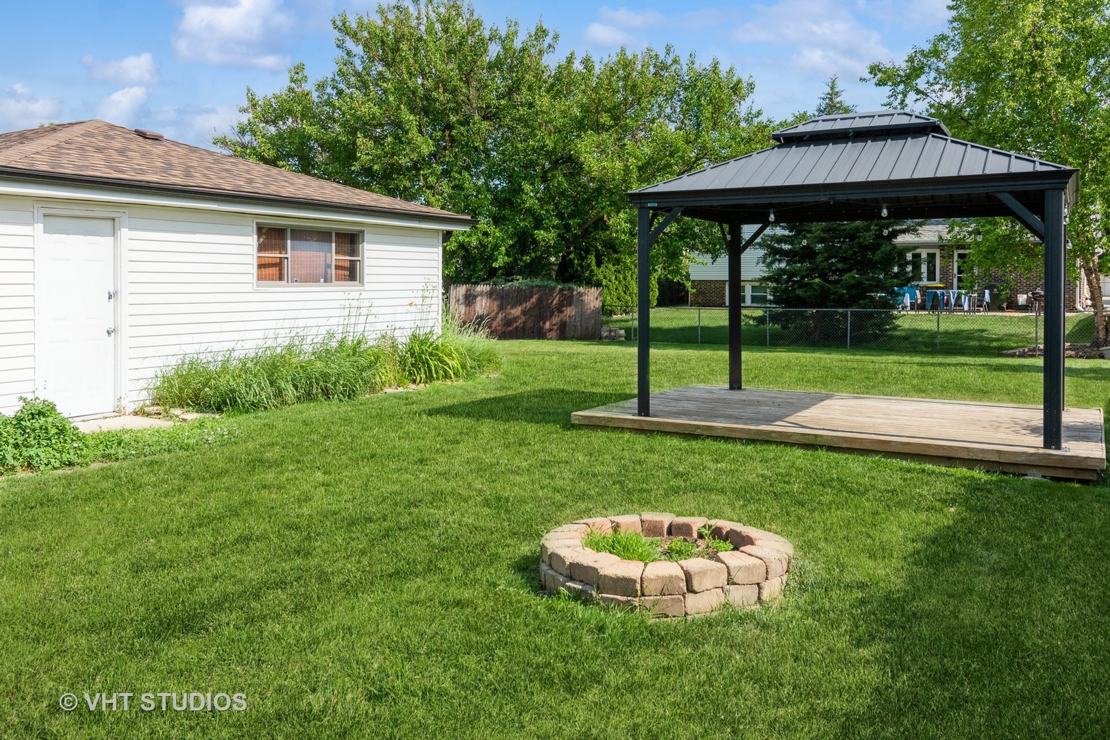 590 Irmen Drive, Wood Dale, IL 60191