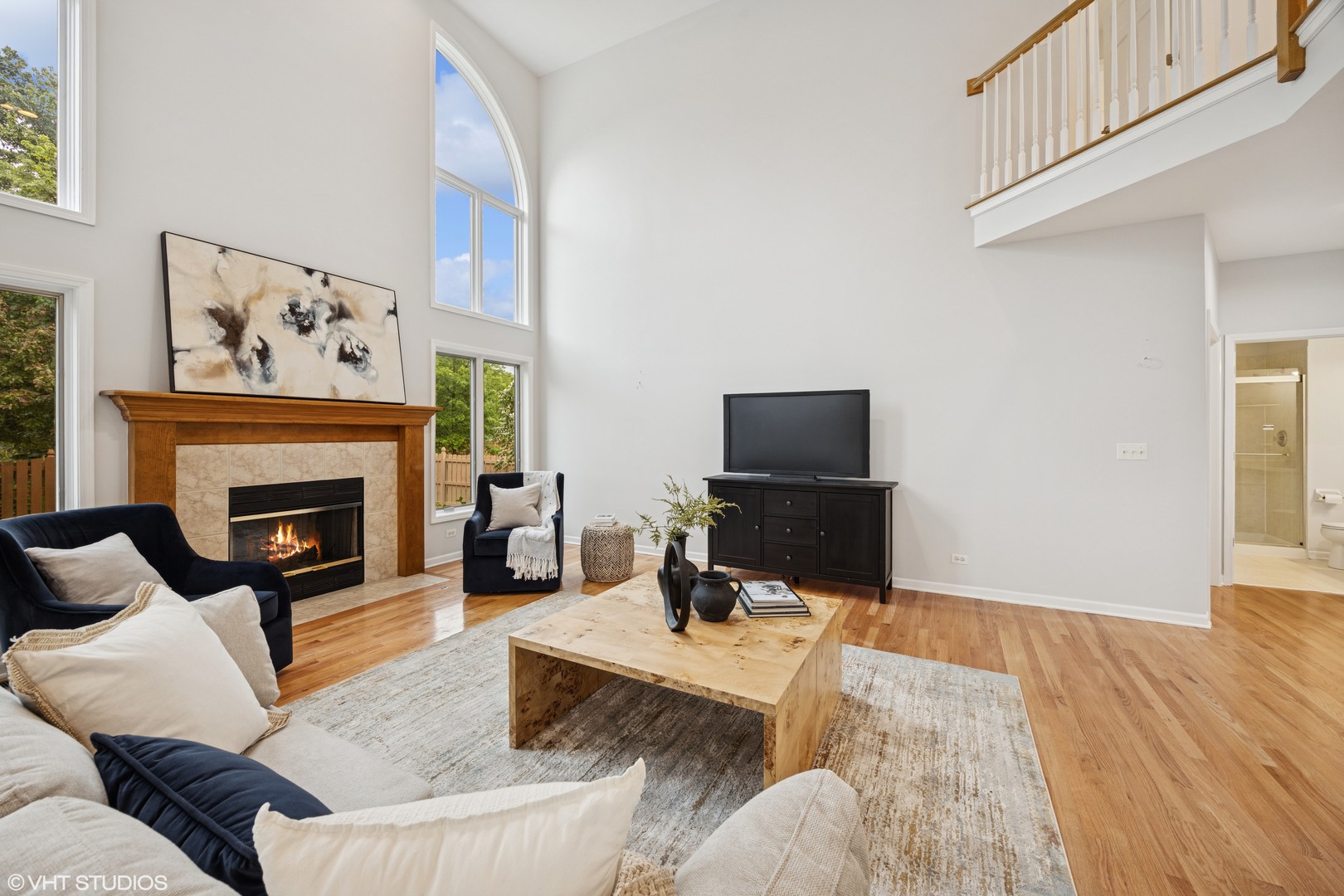 1040 E Buckingham Drive, Naperville, IL 60563