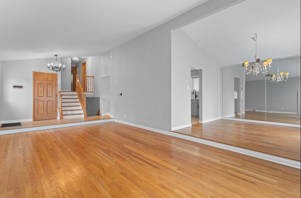 608 Lavergne Avenue, Wilmette, IL 60091