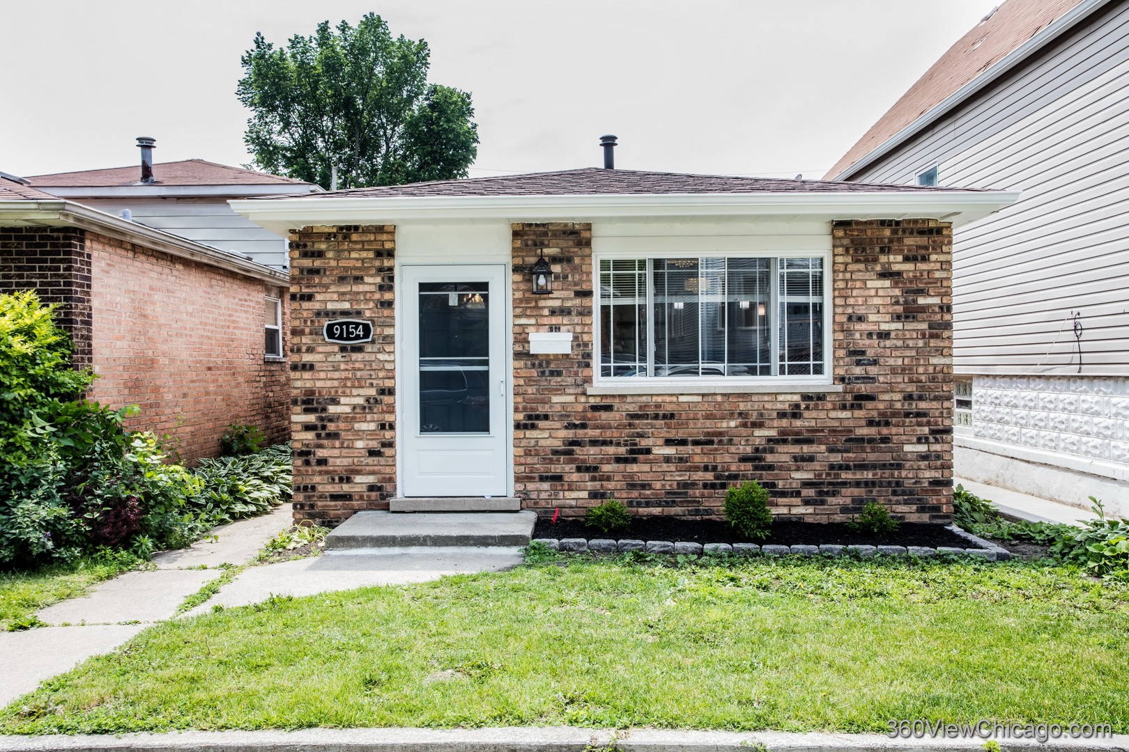 9154 S Luella Avenue, Chicago, IL 60617