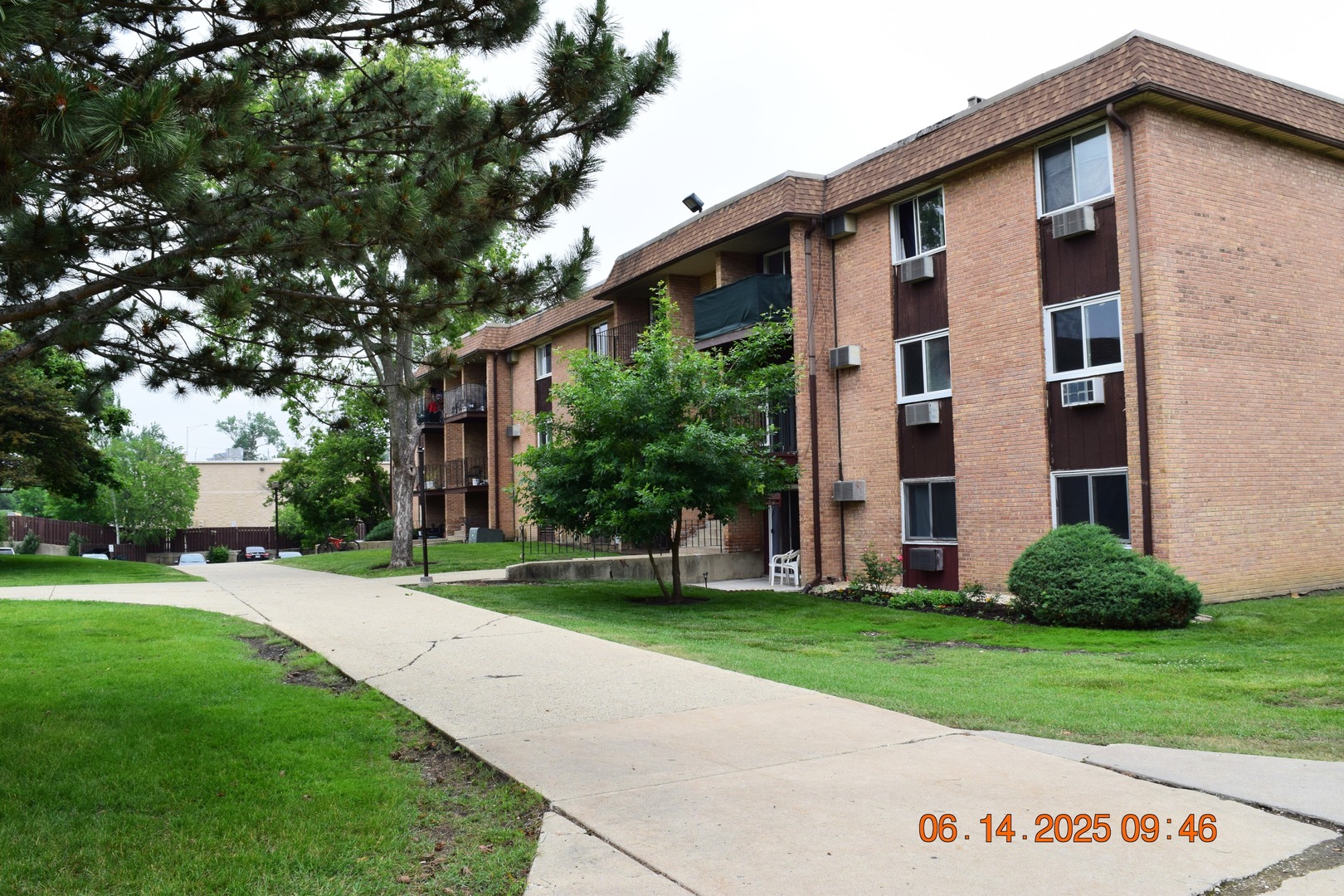 1180 Meadow Lane #206, Hoffman Estates, IL 60169