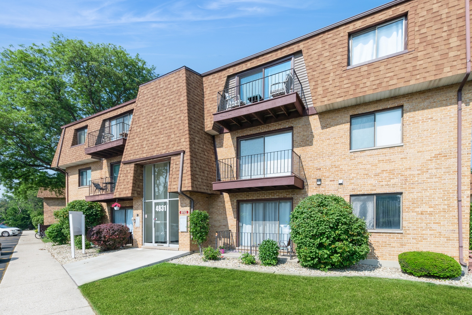 4831 W 109th Street #101, Oak Lawn, IL 60453