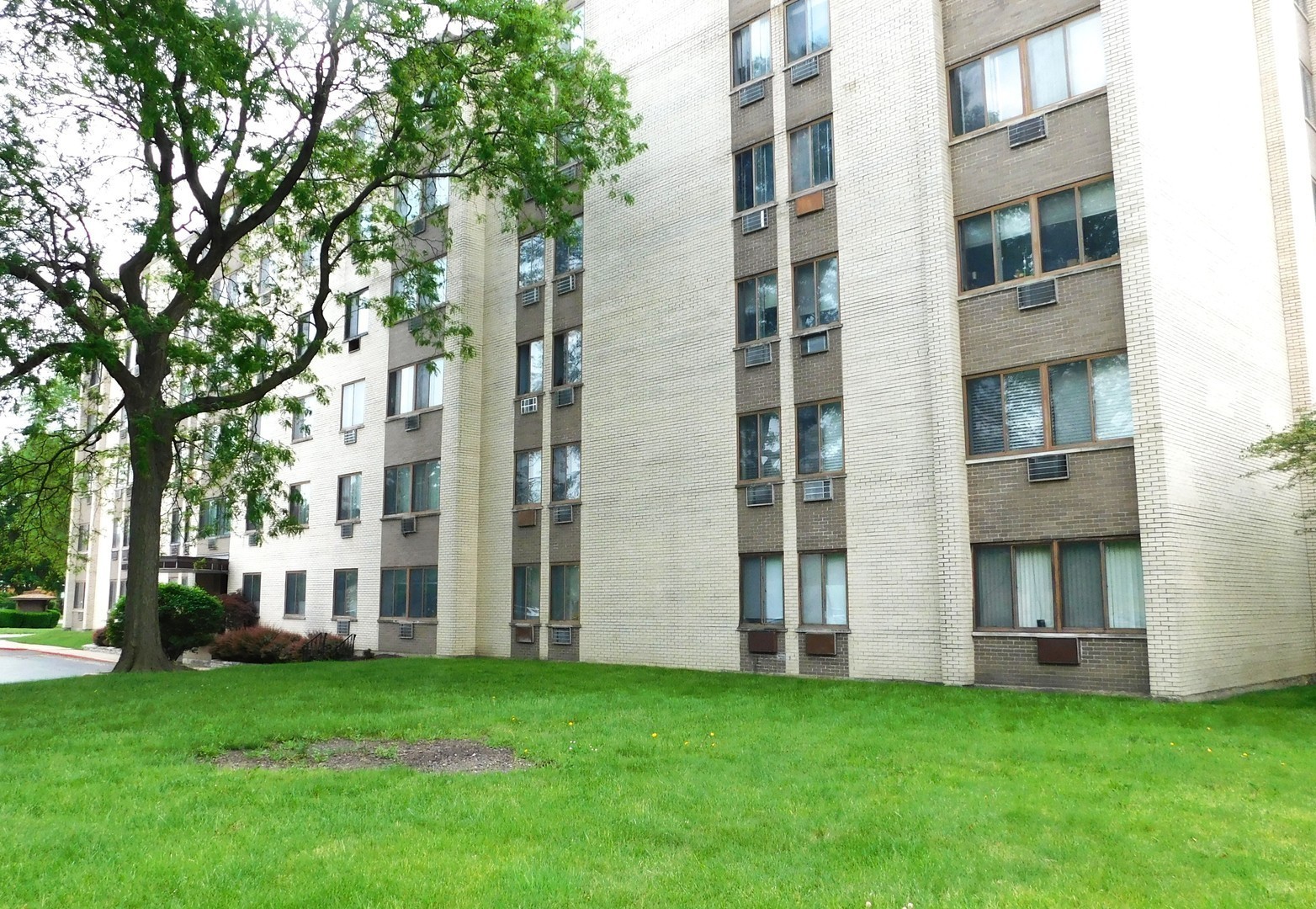 9740 S Pulaski Road #107, Oak Lawn, IL 60453