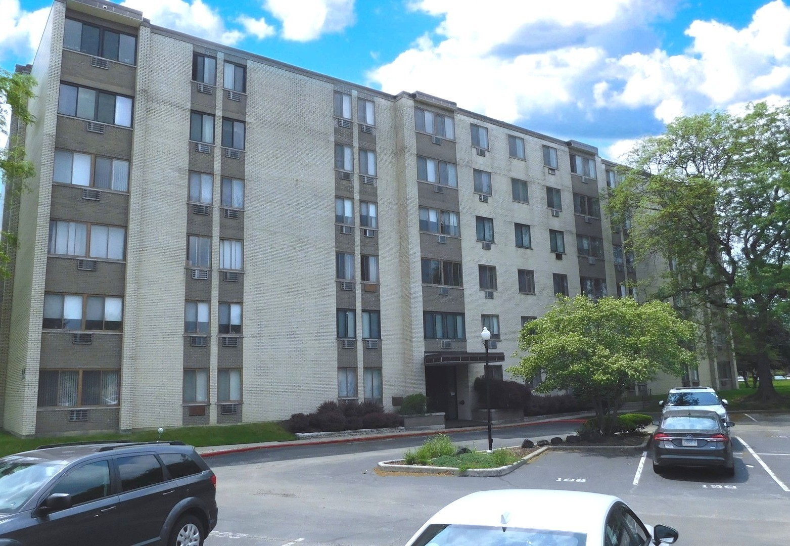 9740 S Pulaski Road #107, Oak Lawn, IL 60453