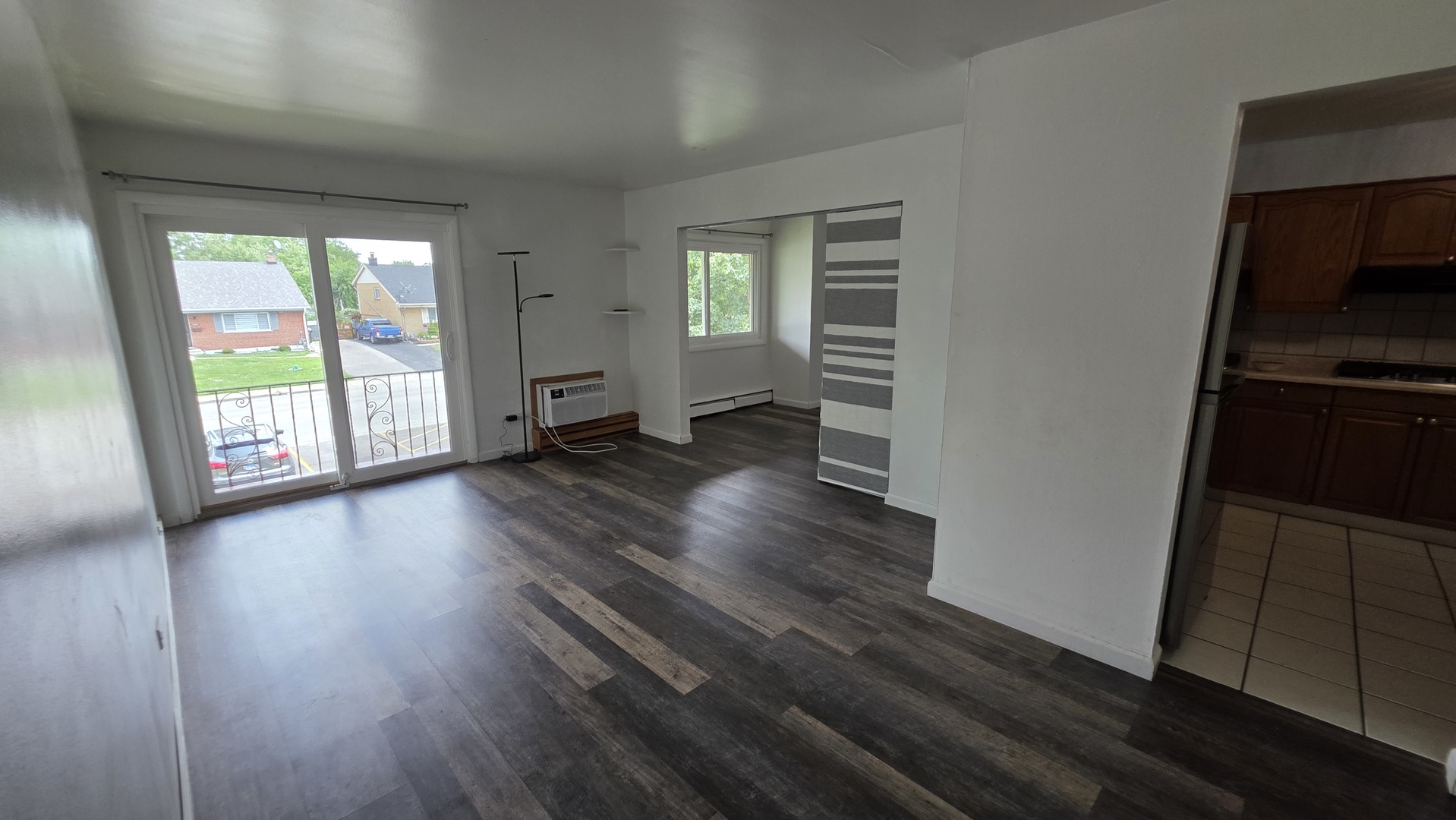 9446 DEE Road #2E, Des Plaines, IL 60016