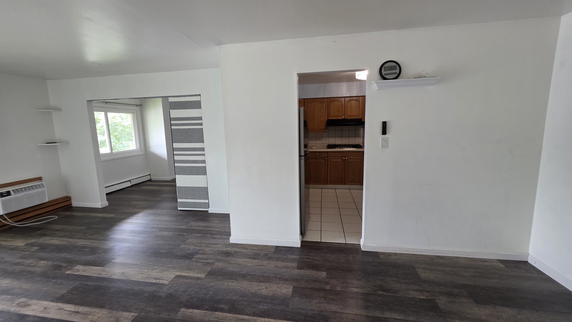 9446 DEE Road #2E, Des Plaines, IL 60016