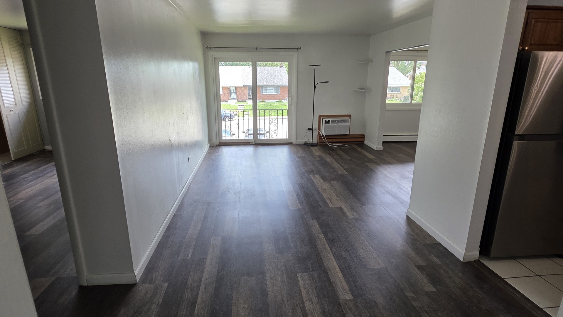 9446 DEE Road #2E, Des Plaines, IL 60016