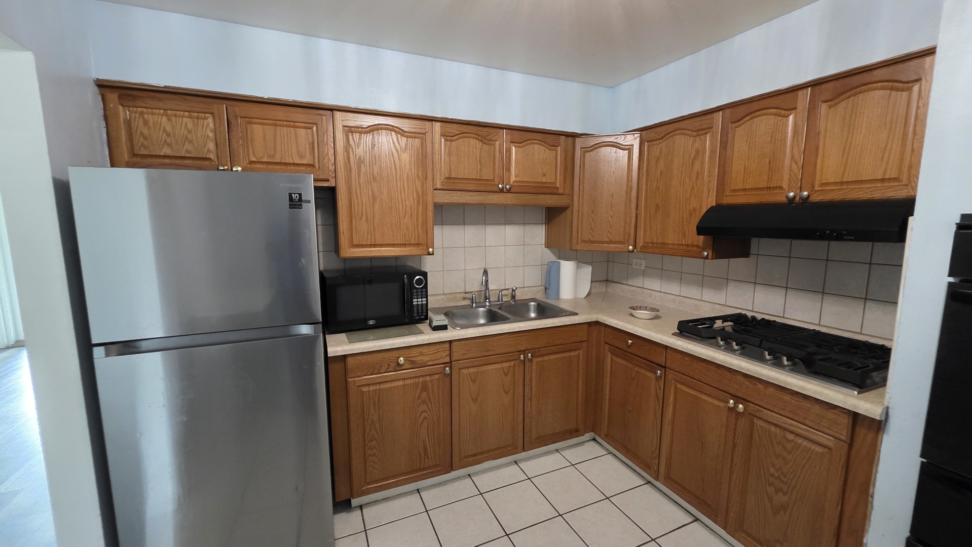 9446 DEE Road #2E, Des Plaines, IL 60016
