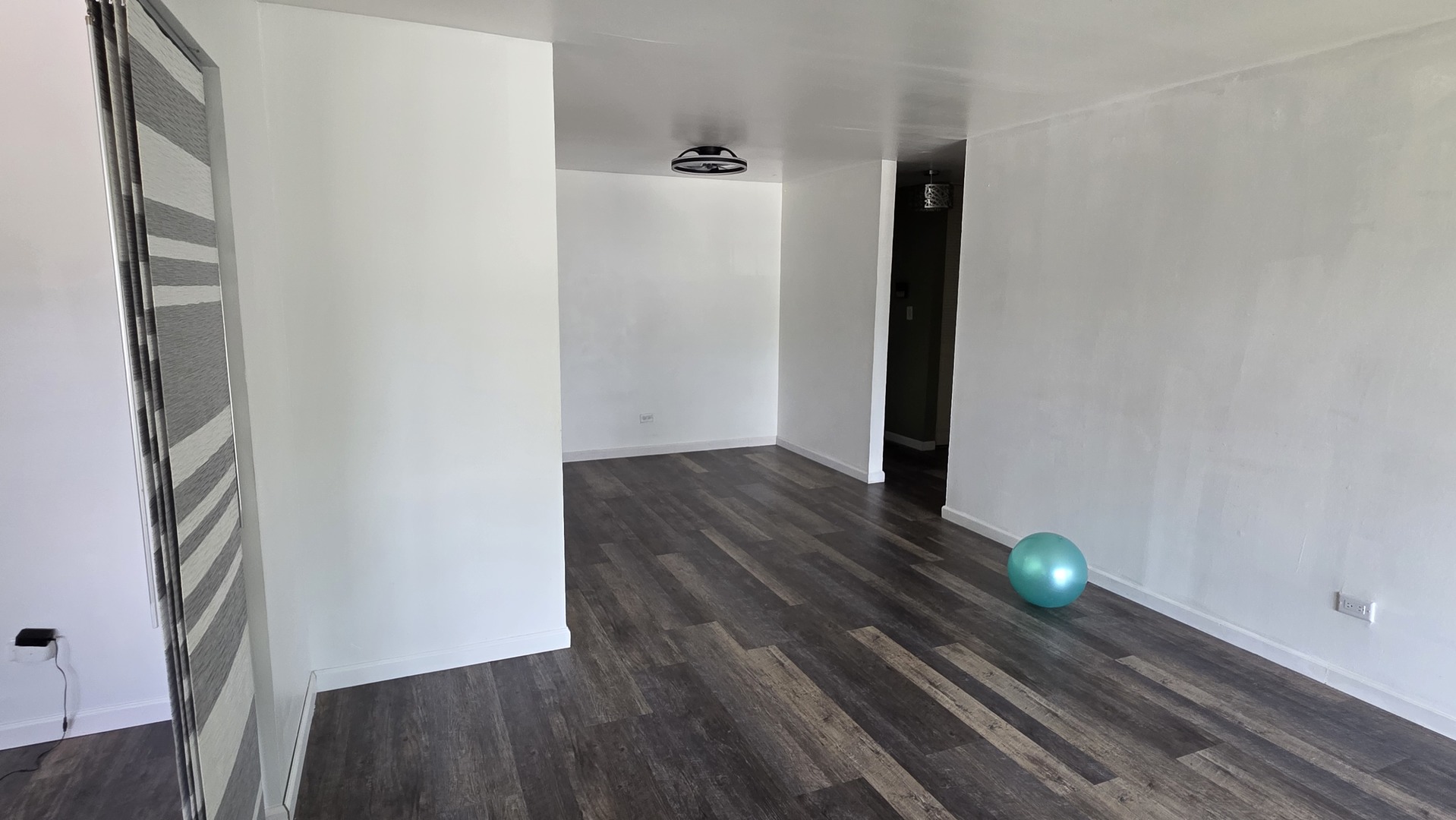 9446 DEE Road #2E, Des Plaines, IL 60016