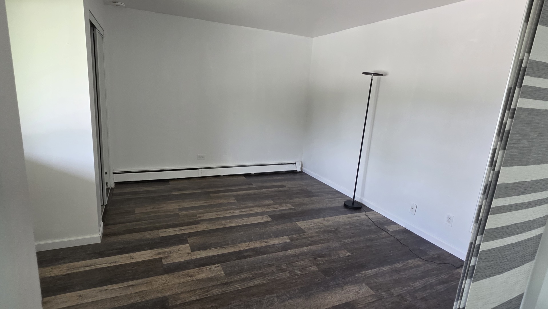 9446 DEE Road #2E, Des Plaines, IL 60016