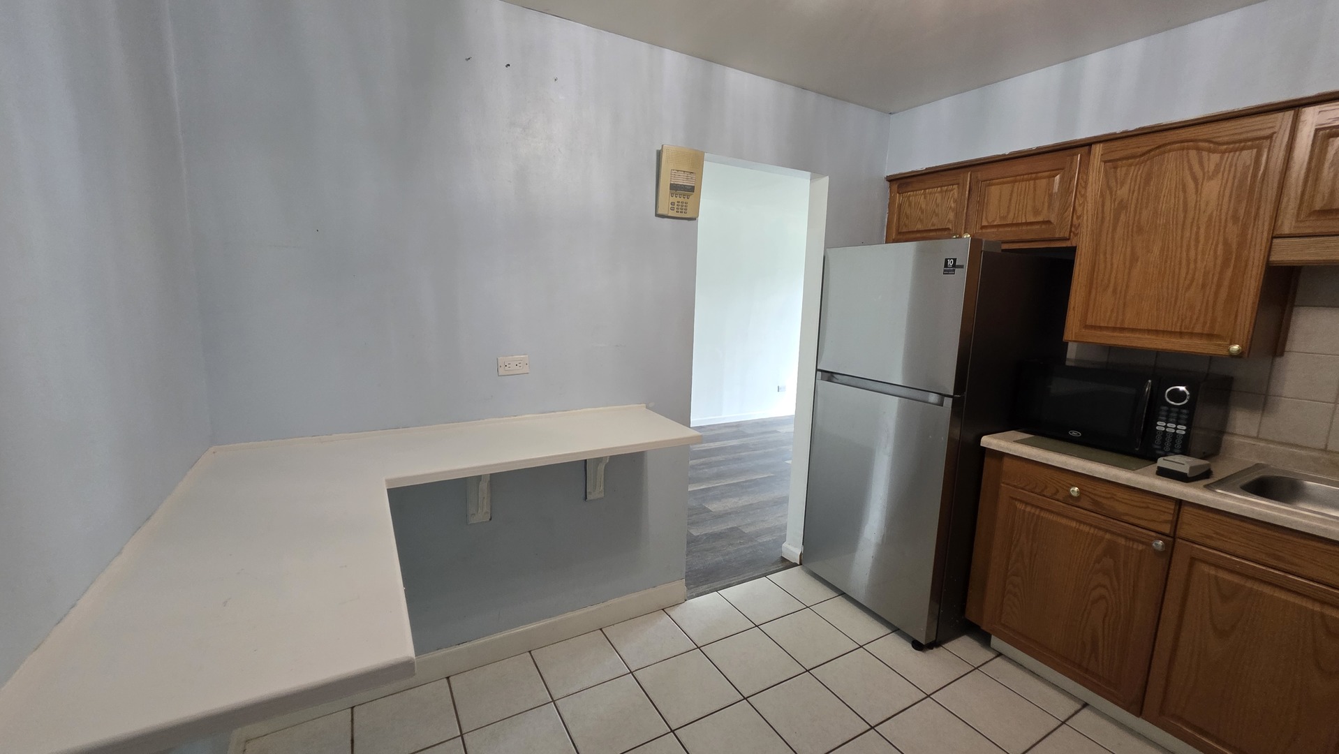 9446 DEE Road #2E, Des Plaines, IL 60016