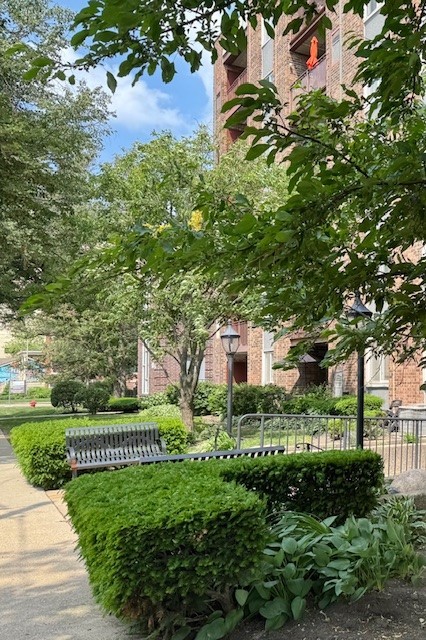 825 Pearson Street #3A, Des Plaines, IL 60016