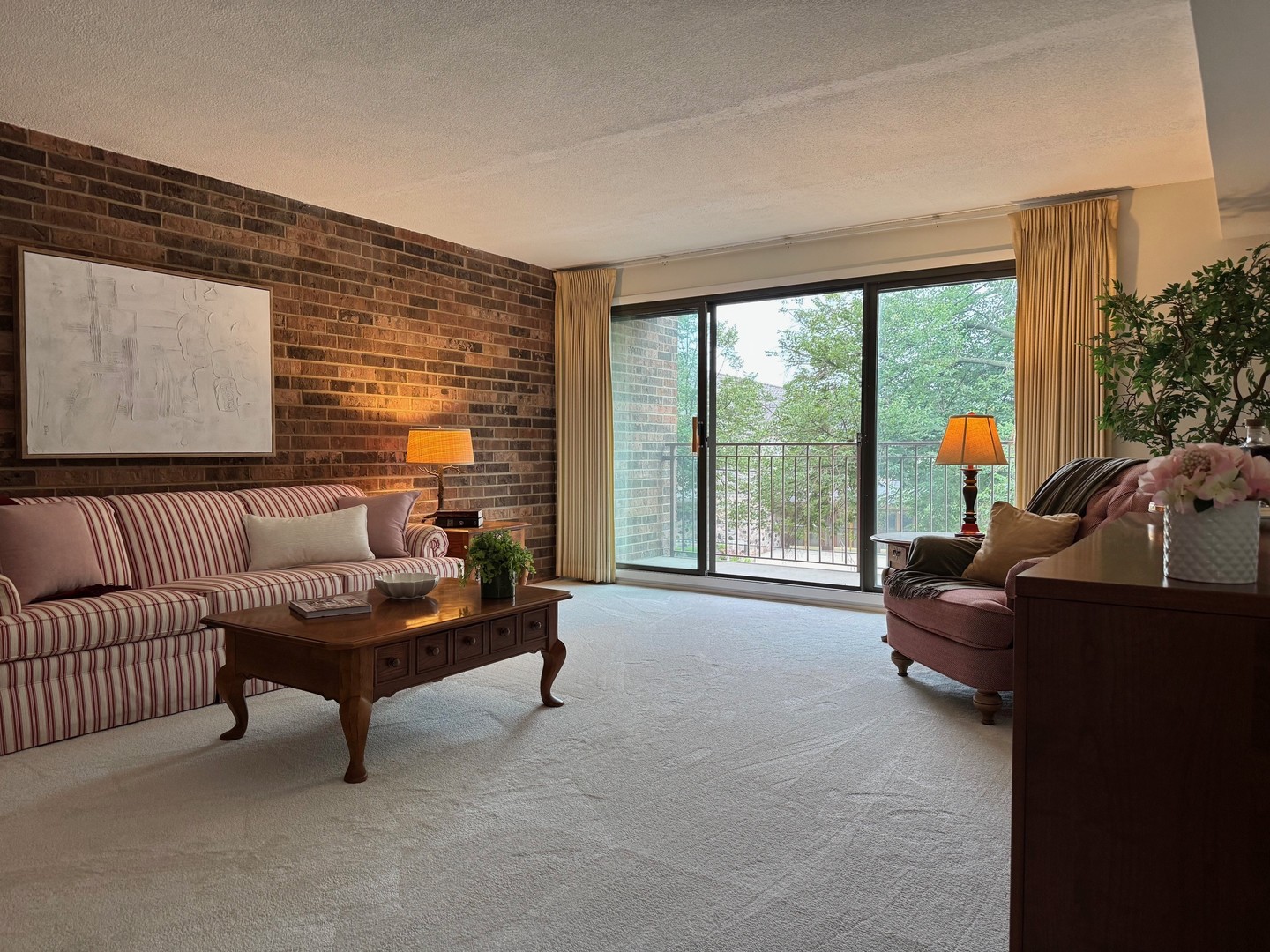 825 Pearson Street #3A, Des Plaines, IL 60016