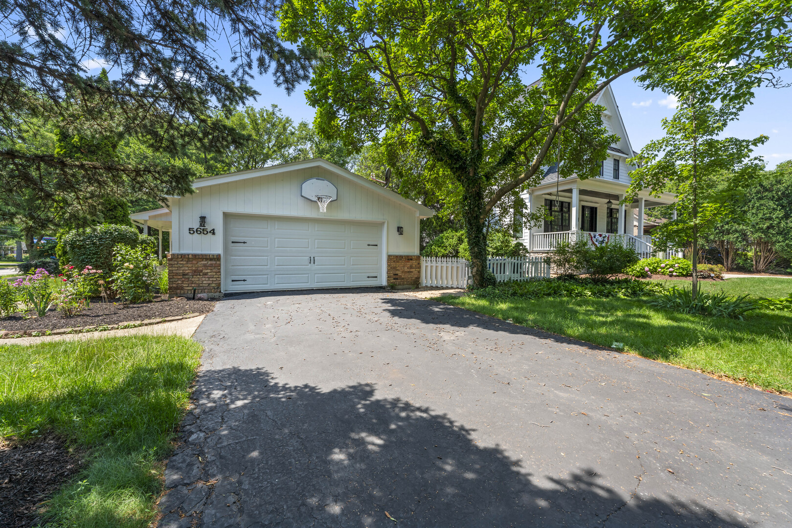 5654 S Washington Street, Hinsdale, IL 60521