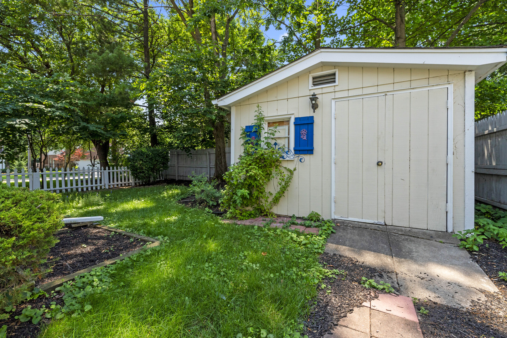 5654 S Washington Street, Hinsdale, IL 60521