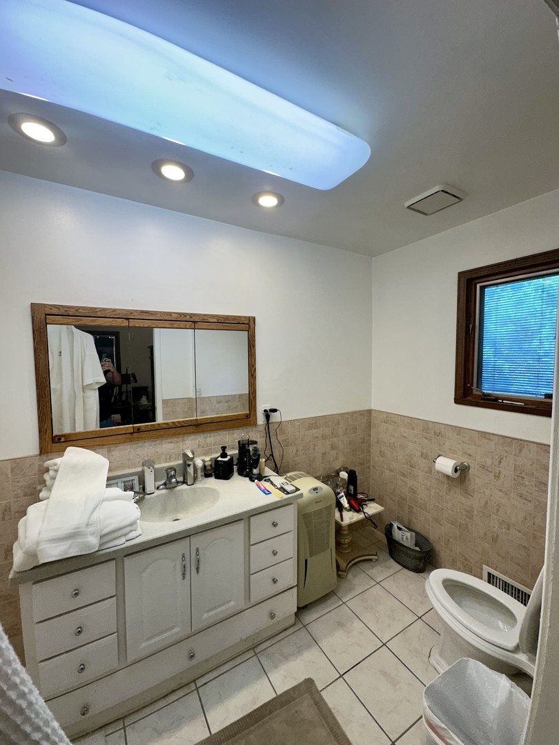 205 Timber Trail Drive, Oak Brook, IL 60523