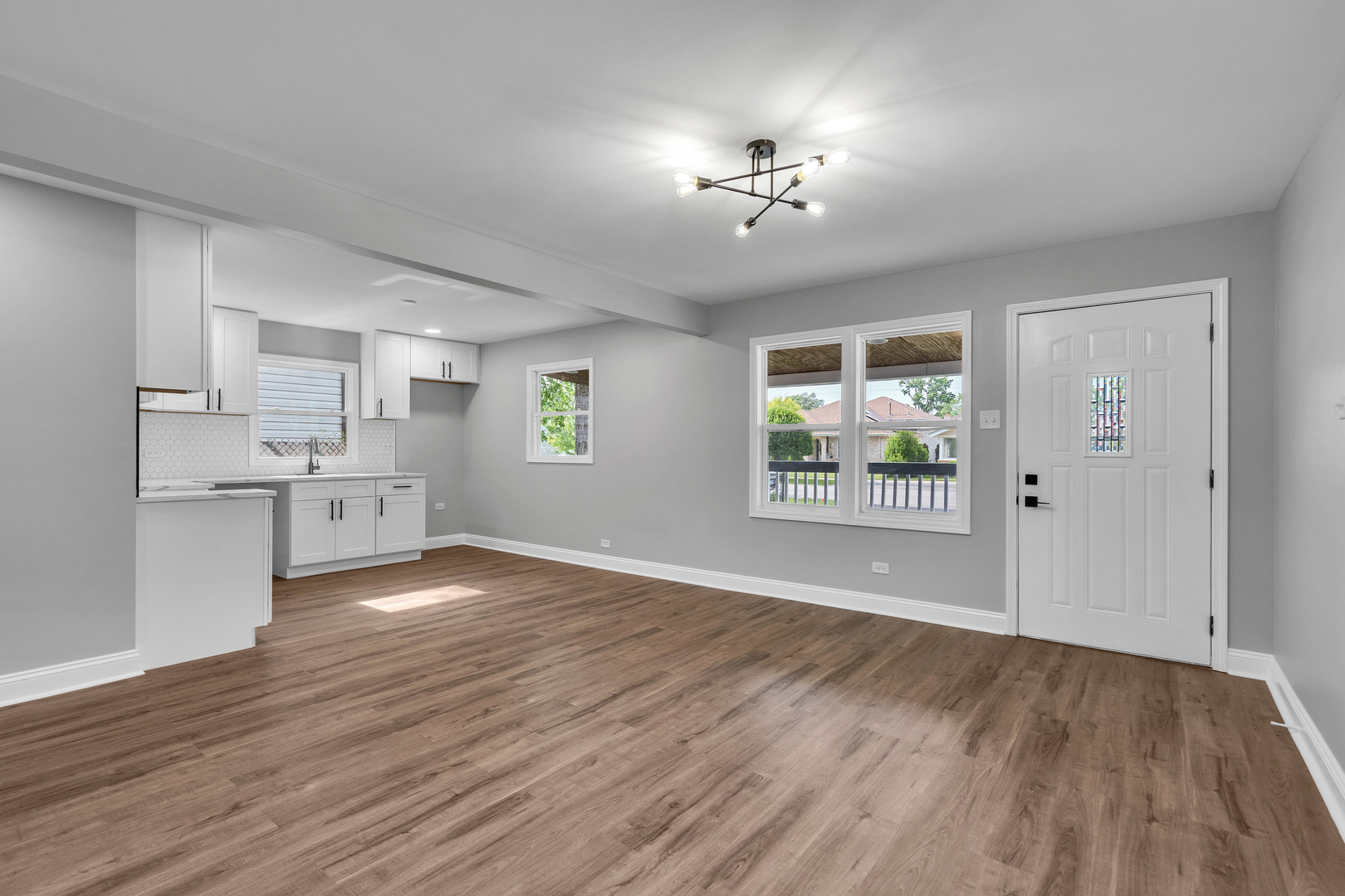 5707 W 82nd Place, Burbank, IL 60459