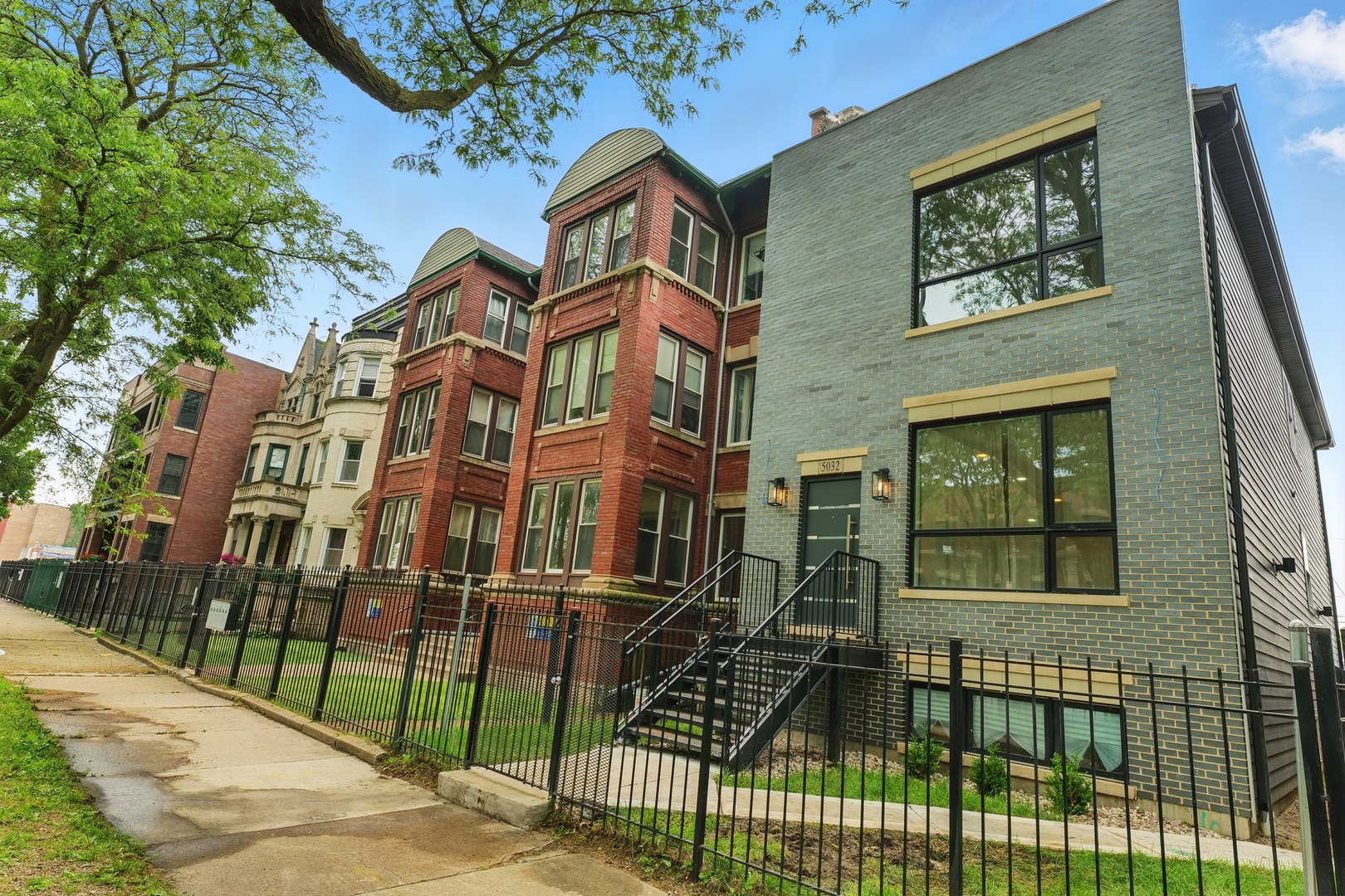 5032 S Michigan Avenue, Chicago, IL 60615