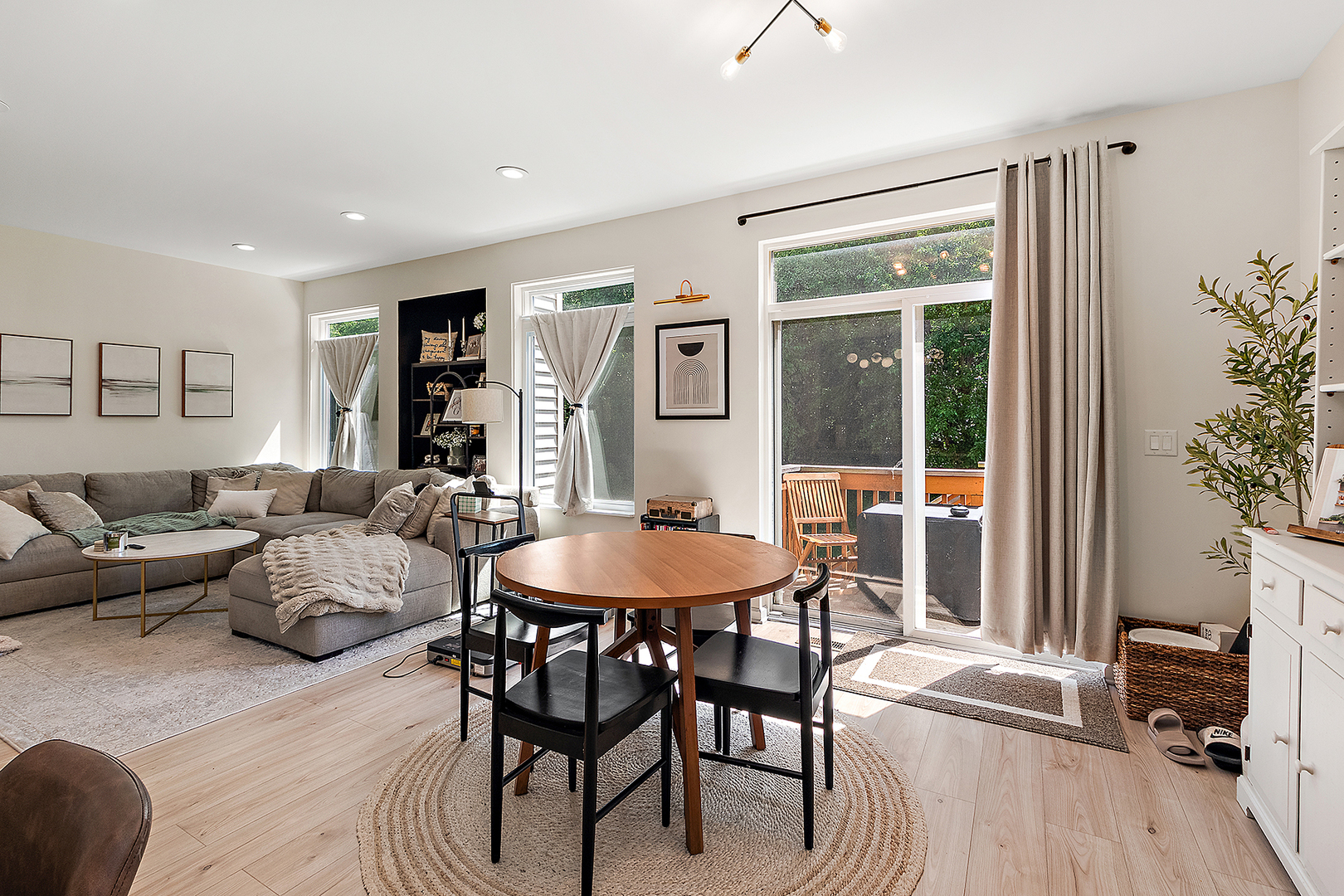 1526 Peachtree Lane, Lockport, IL 60441