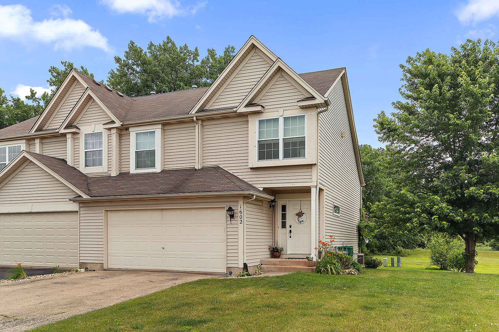1602 Peachtree Lane, Lockport, IL 60441