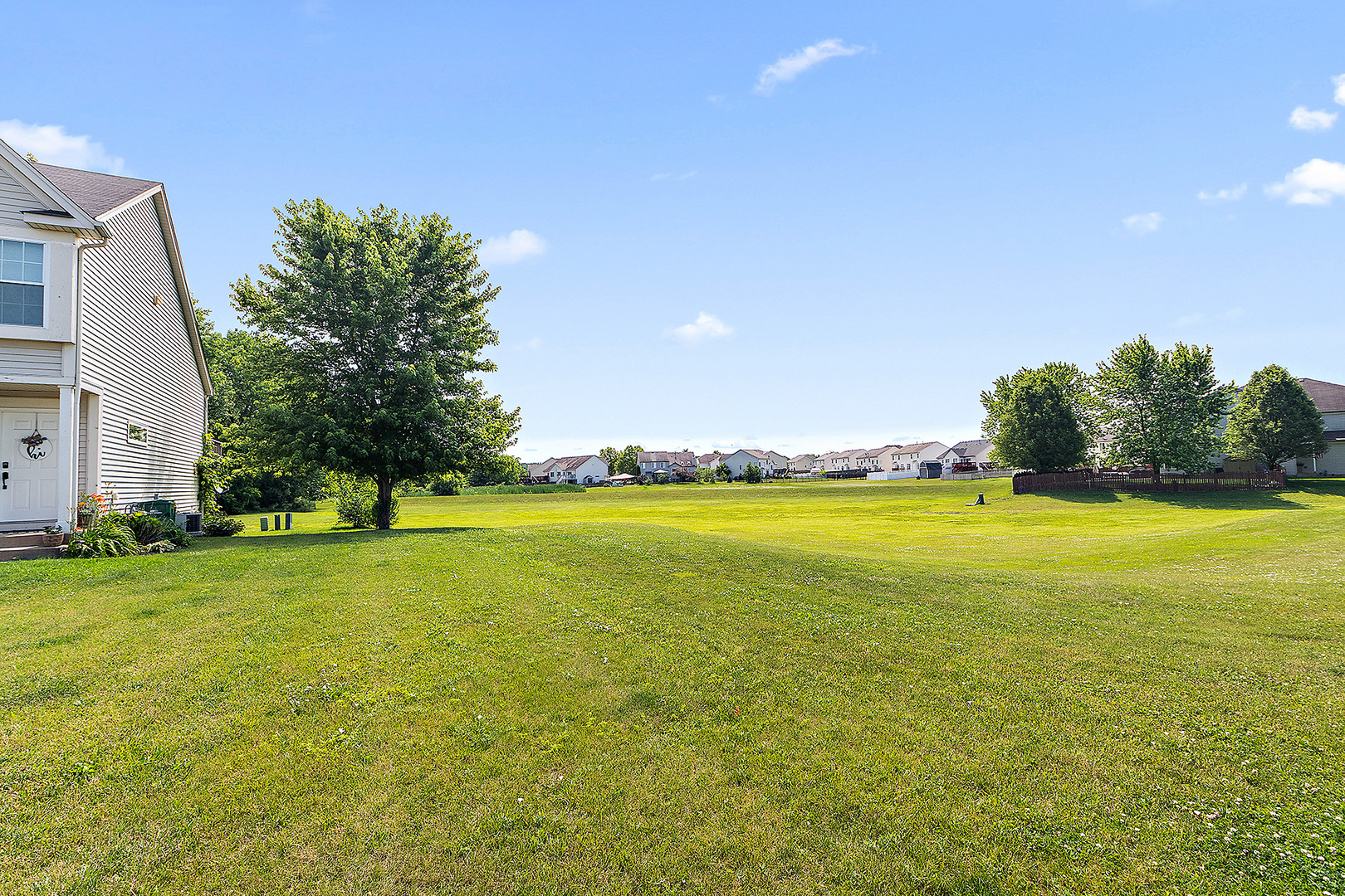 1602 Peachtree Lane, Lockport, IL 60441